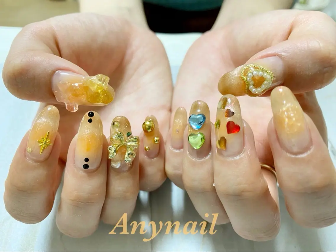 ネイル ブルー チークネイル フレンチネイル ハート ホログラムネイル ハンドネイル 岩澤 恵子のネイルデザイン
