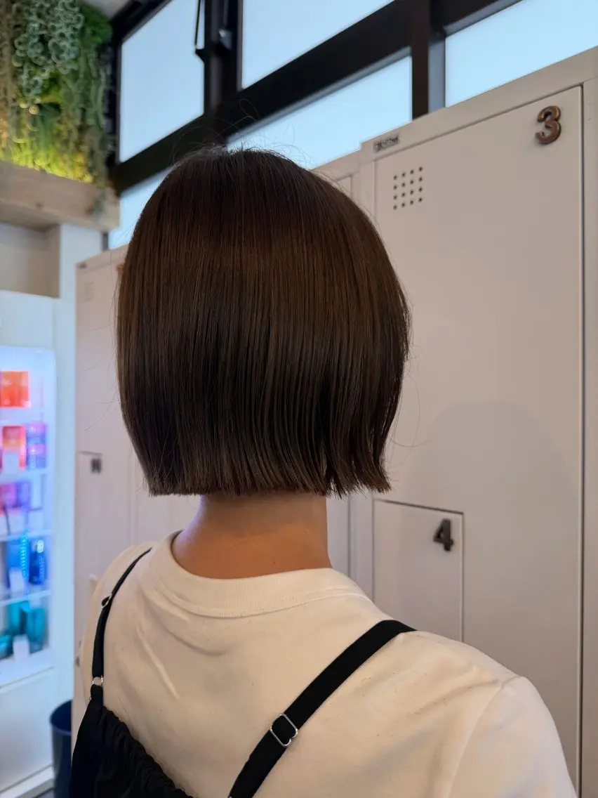 ショート 切りっぱなしボブ ボブ 外ハネヘア カット カノエ博多ミスト店 /luaのヘアスタイル