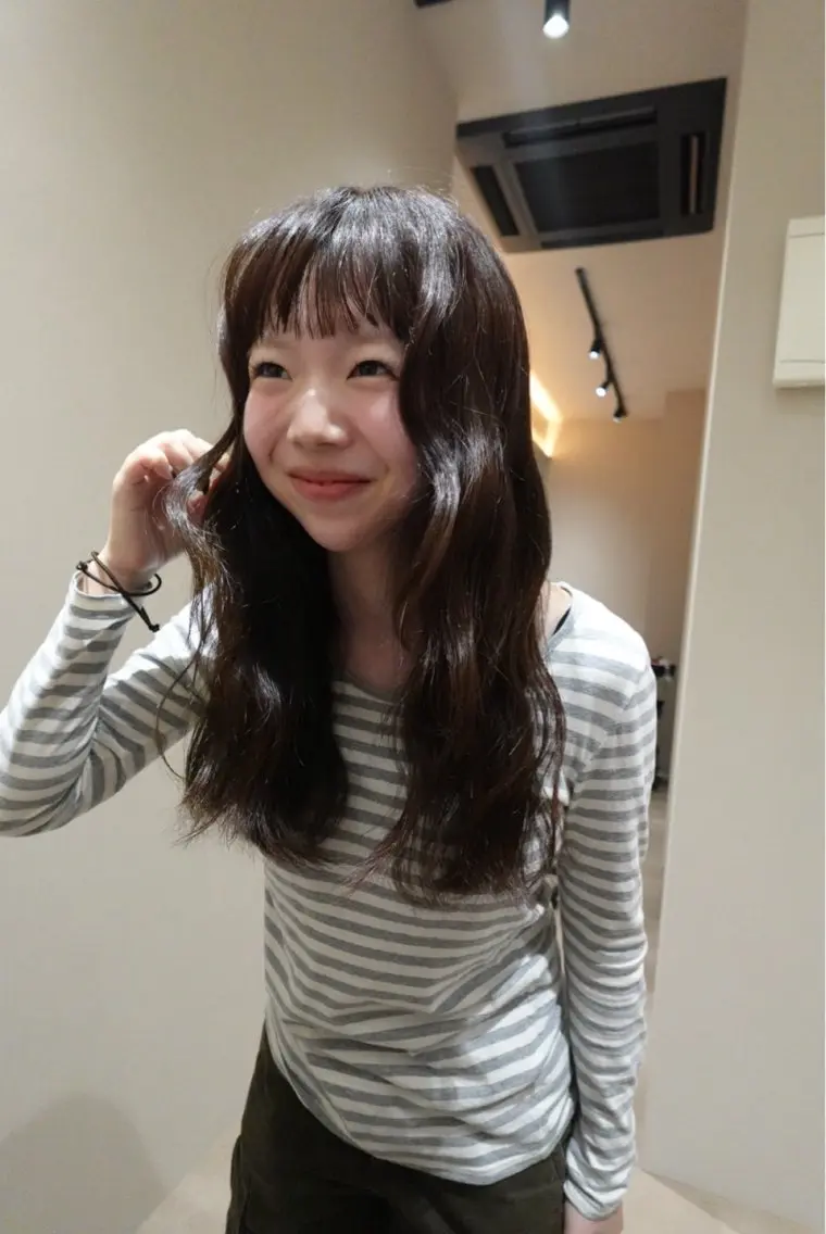 セミロング カット ヘアカラー 山本 真生のヘアスタイル