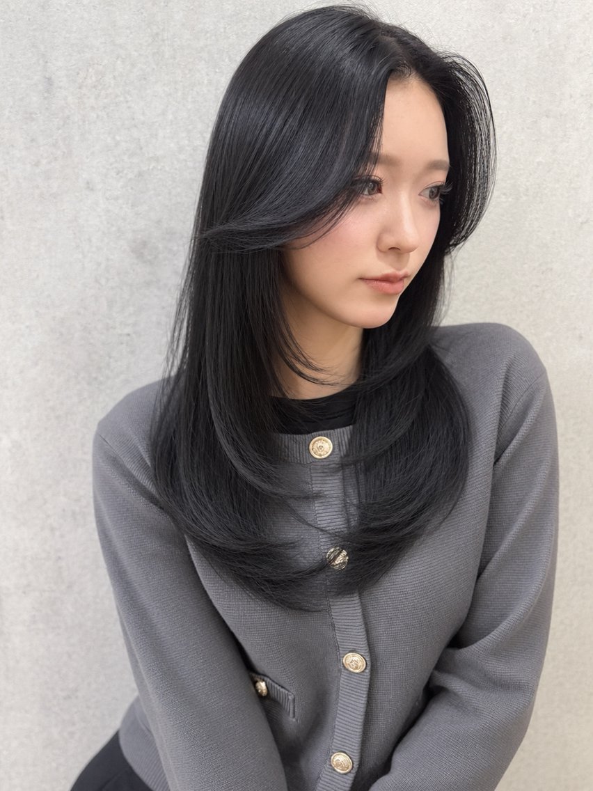 セミロング カラー 黒髪 シルバー レイヤーカット カット ヘアカラー Grow by NYNY 打越裕樹のヘアスタイル
