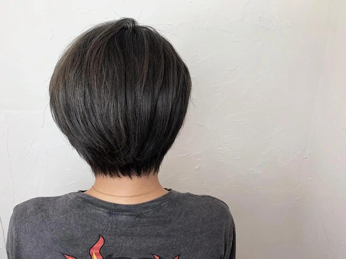 ショート カラー   AYARIのヘアスタイル