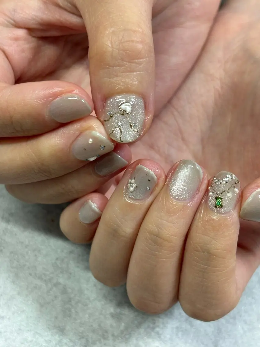 ネイル ハンドネイル FIORITURA Maikoのネイルデザイン