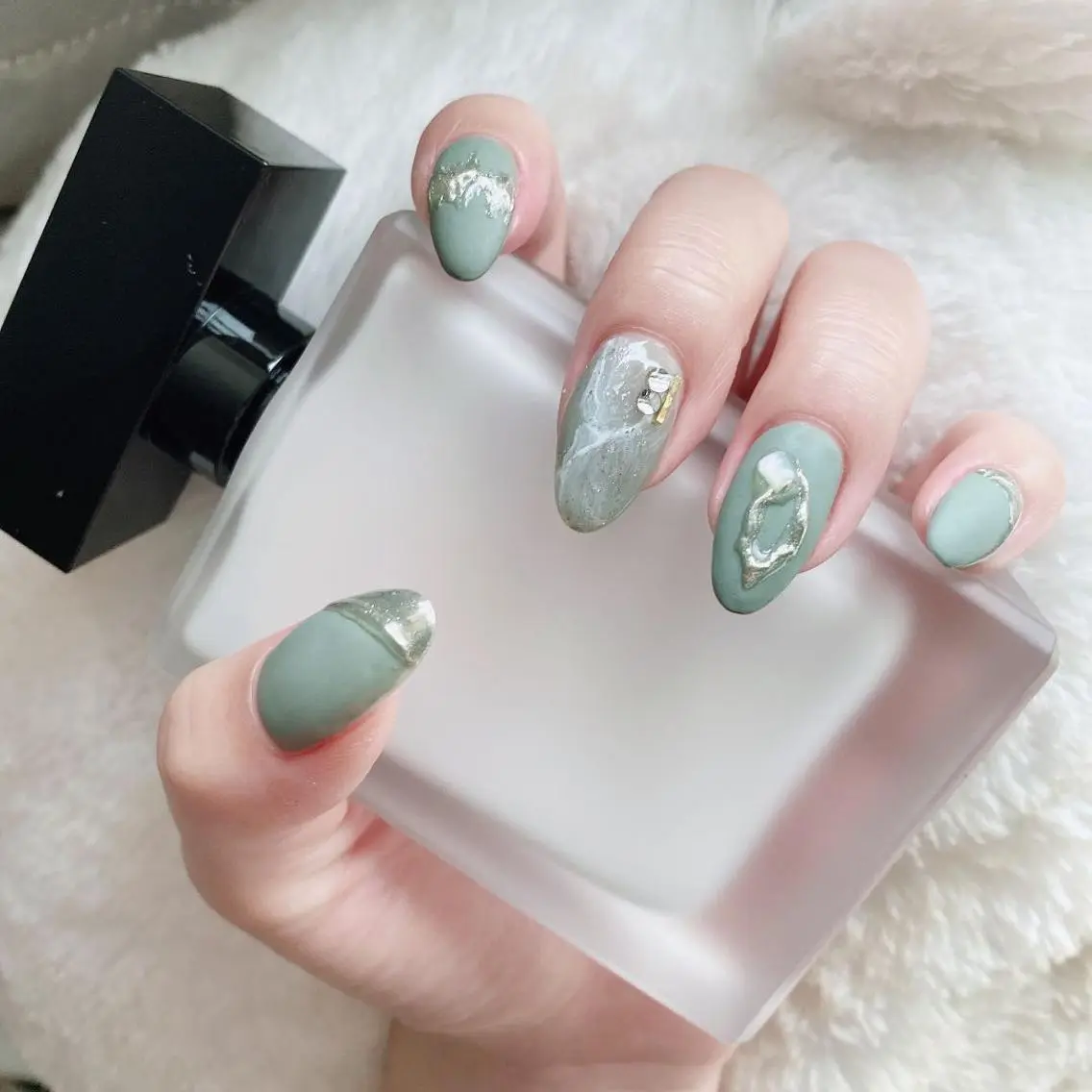 ネイル Cutil. Nail🌈のネイルデザイン