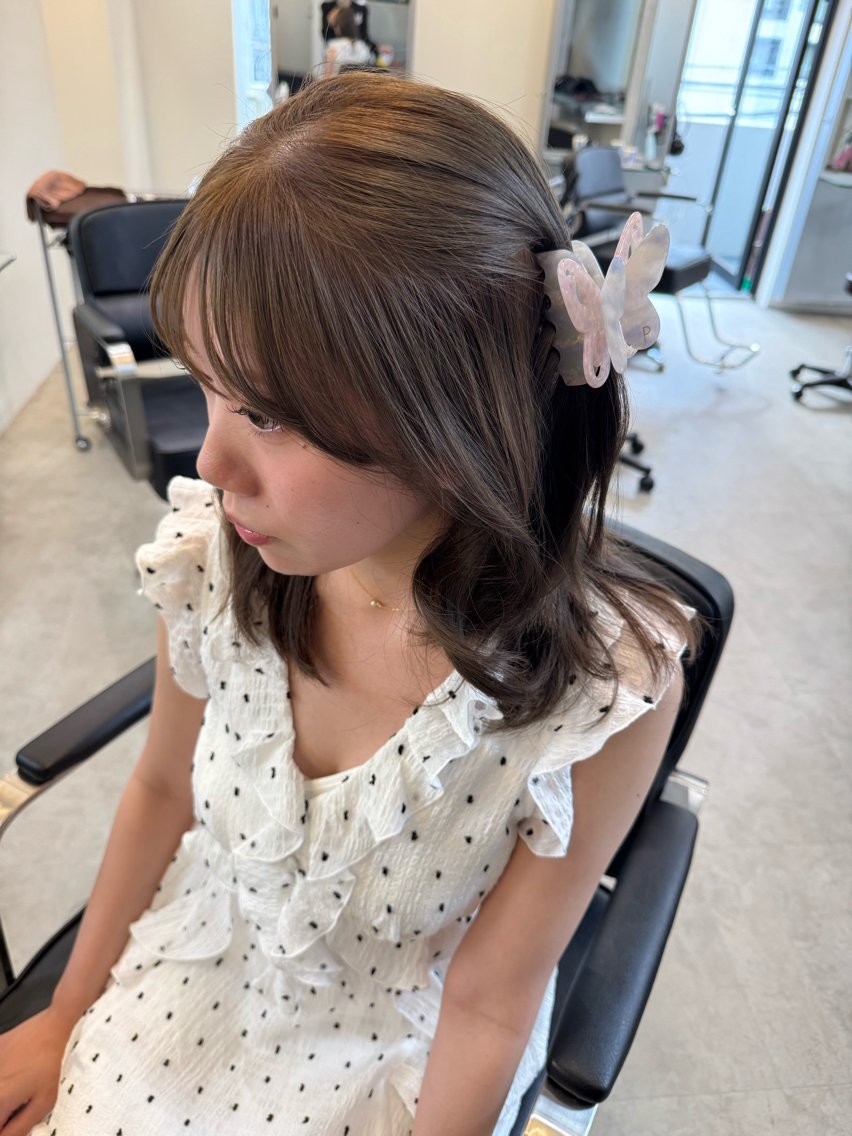 セミロング カラー カット トリートメント トレンドカラー MAHOのヘアスタイル