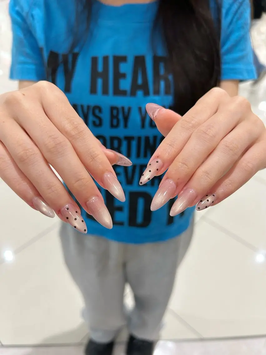 ネイル マグネットネイル ハンドネイル 🎀miyake ｜nailのネイルデザイン