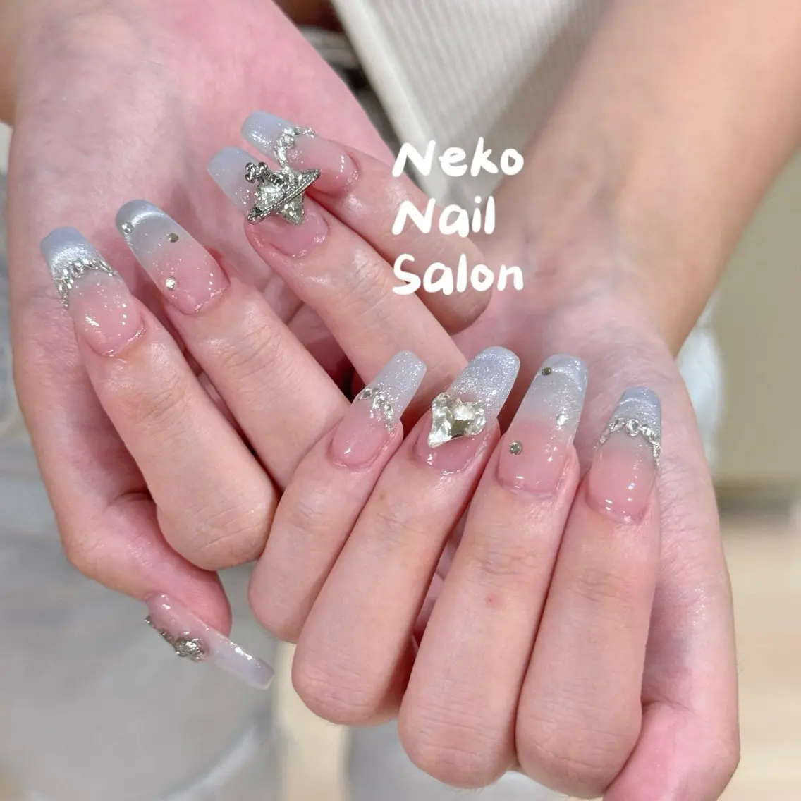 ネイル フレンチネイル マグネットネイル マグネットフレンチ neko nailのネイルデザイン