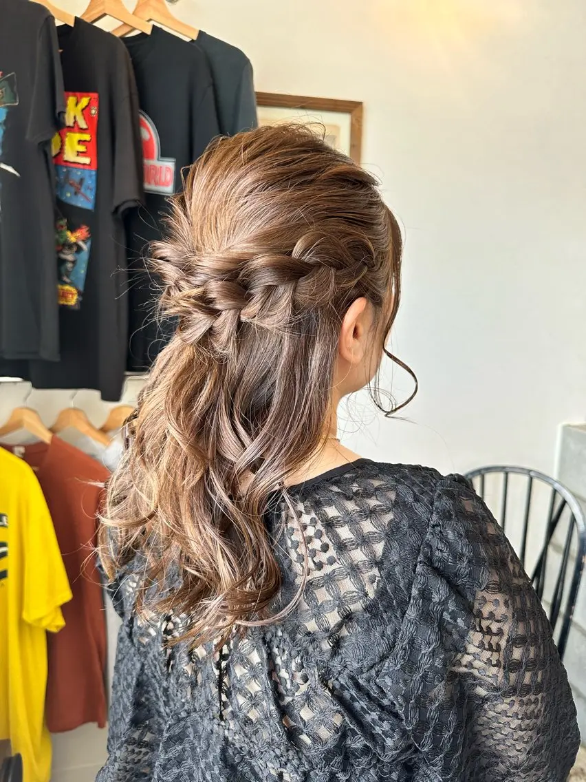 ロング 岩村 夏姫のヘアスタイル