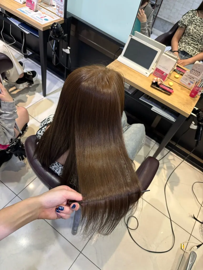 ロング カラー カット ヘアカラー 縮毛矯正 トリートメント 🩵レイヤー✖︎ 髪質改善🩵リョウヤのヘアスタイル