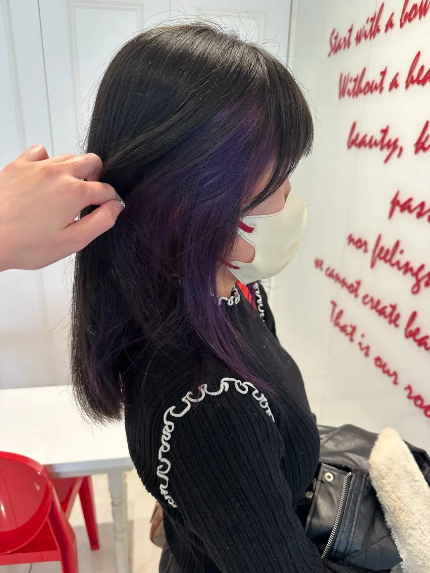 カラー デザインカラー ダブルカラー ハイライトカラー インナーカラー 半田 陽菜のヘアスタイル