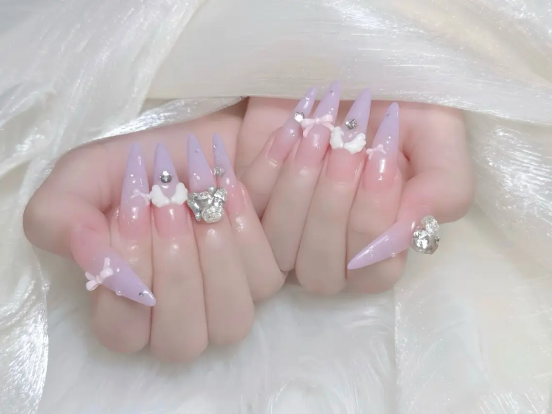ネイル 韓国ネイル マグネットネイル 持ち込み ニュアンスネイル シンプルネイル ハンドネイル Huyn Nail Shinjyukuのネイルデザイン