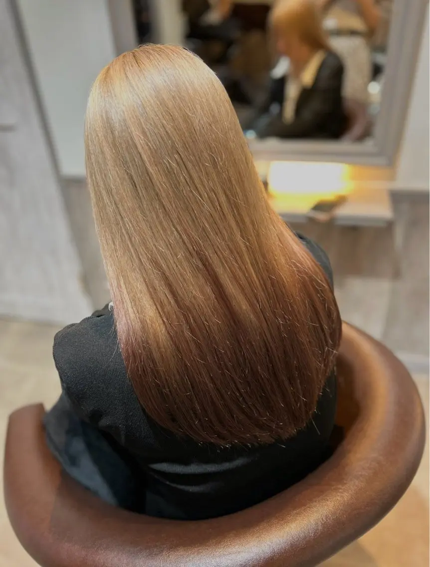セミロング カラー ヘアアレンジ ヘアカラー トリートメント 李奈🌼レイヤー/ 透明感カラーブリーチのヘアスタイル