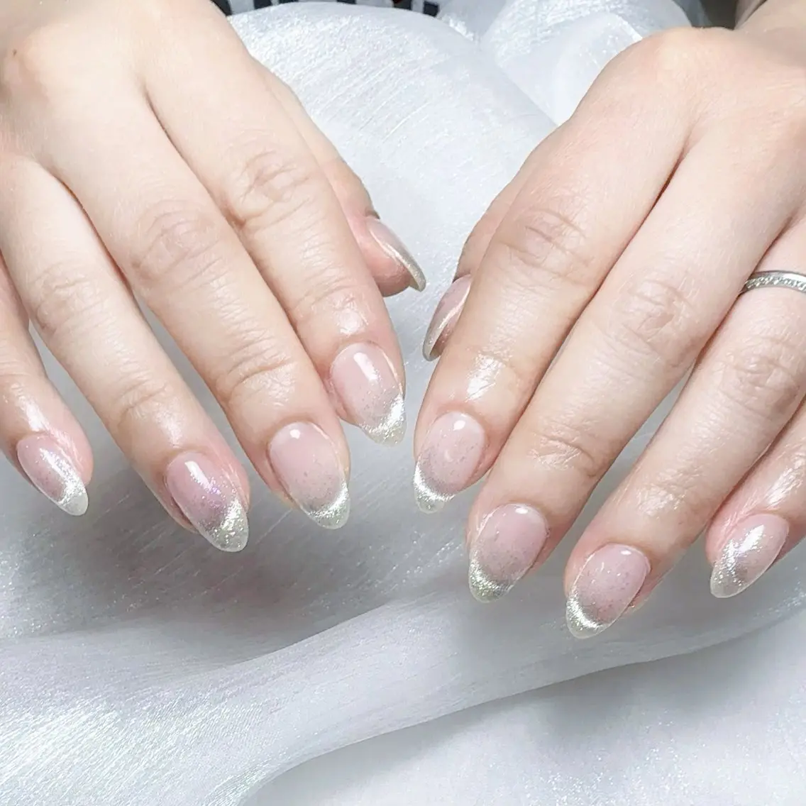 メンズ ネイル メンズ韓国風 アートネイル オーロラネイル ガーリー キラキラネイル Nail salon 木にいるのネイルデザイン