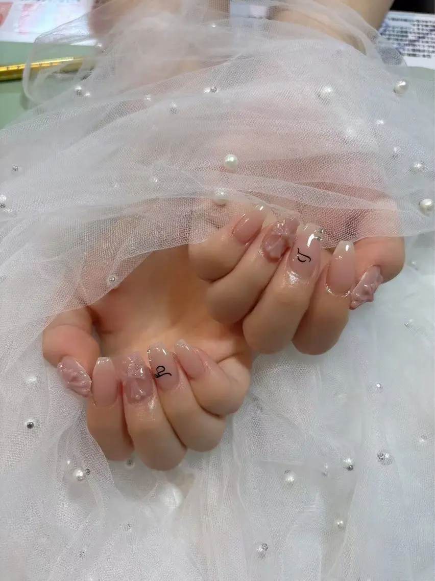 ネイル ハンドネイル ゆり🌷 gloss nailのネイルデザイン
