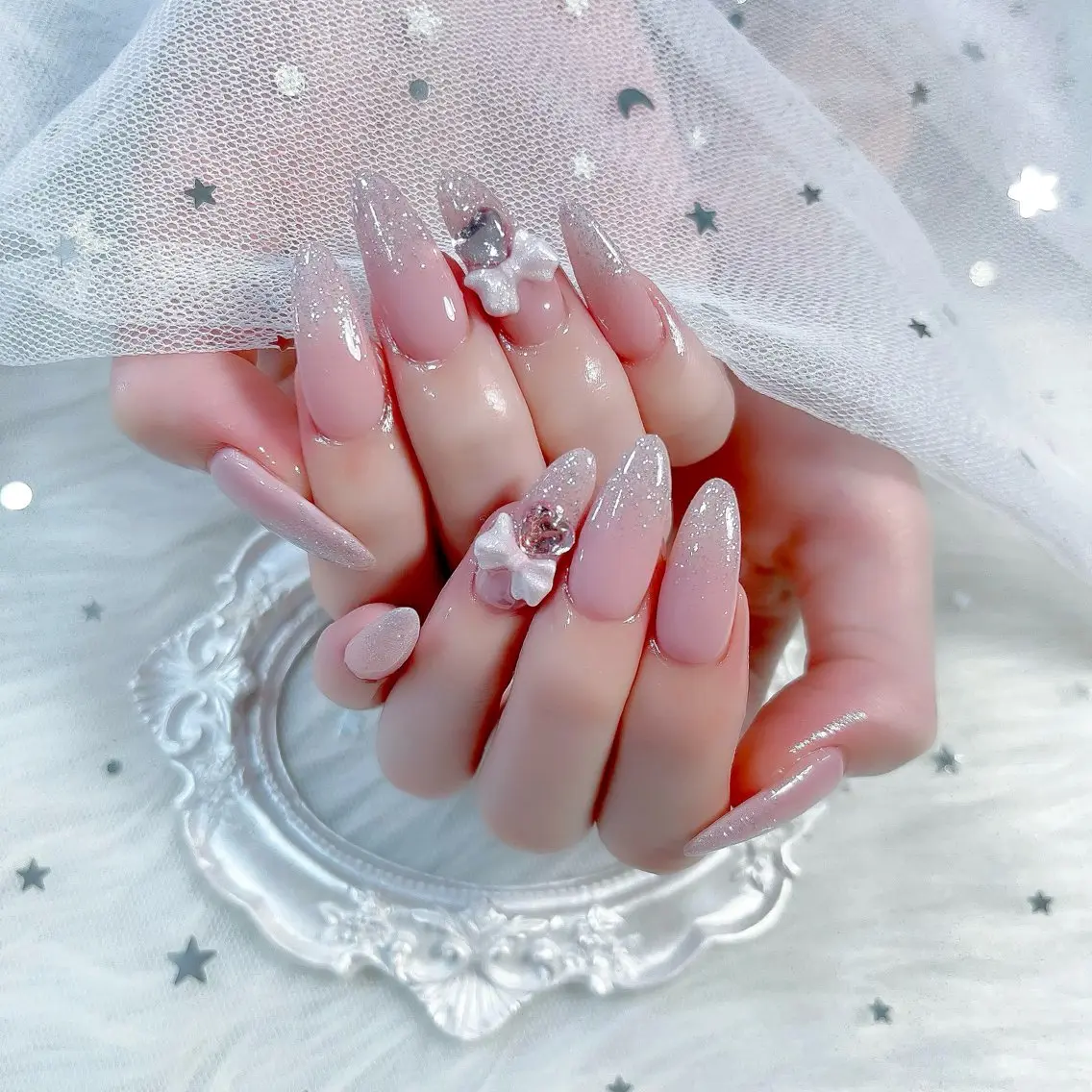 ネイル HIN NAILのネイルデザイン