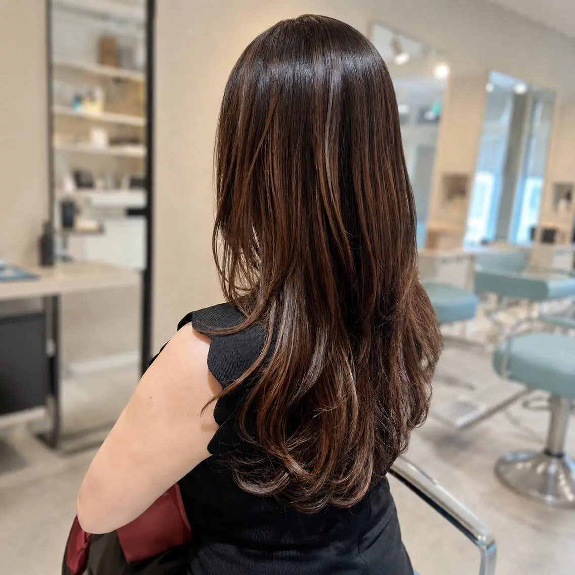 ロング ロングレイヤー レイヤーカット ロング カット ヘアカラー トリートメント 安心カウンセリング 🌿くるみのヘアスタイル