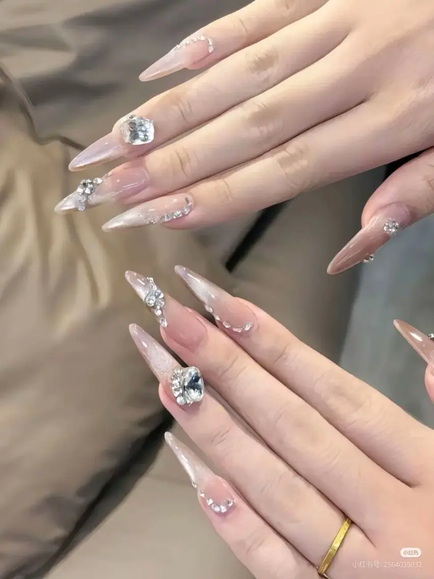 ネイル 韓国ネイル マグネットネイル 持ち込み ハンドネイル Dyo Nail_Royalのネイルデザイン