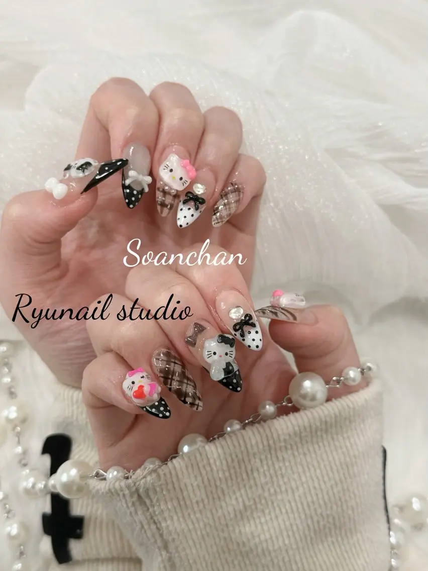 ネイル アートネイル ジェルネイル マグネットネイル ニュアンスネイル シンプルネイル ハンドネイル Ryu Nail NekoChanのネイルデザイン