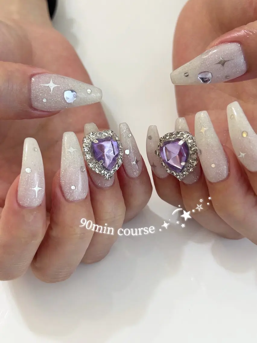 ネイル ハンドネイル ViViA momokaのネイルデザイン