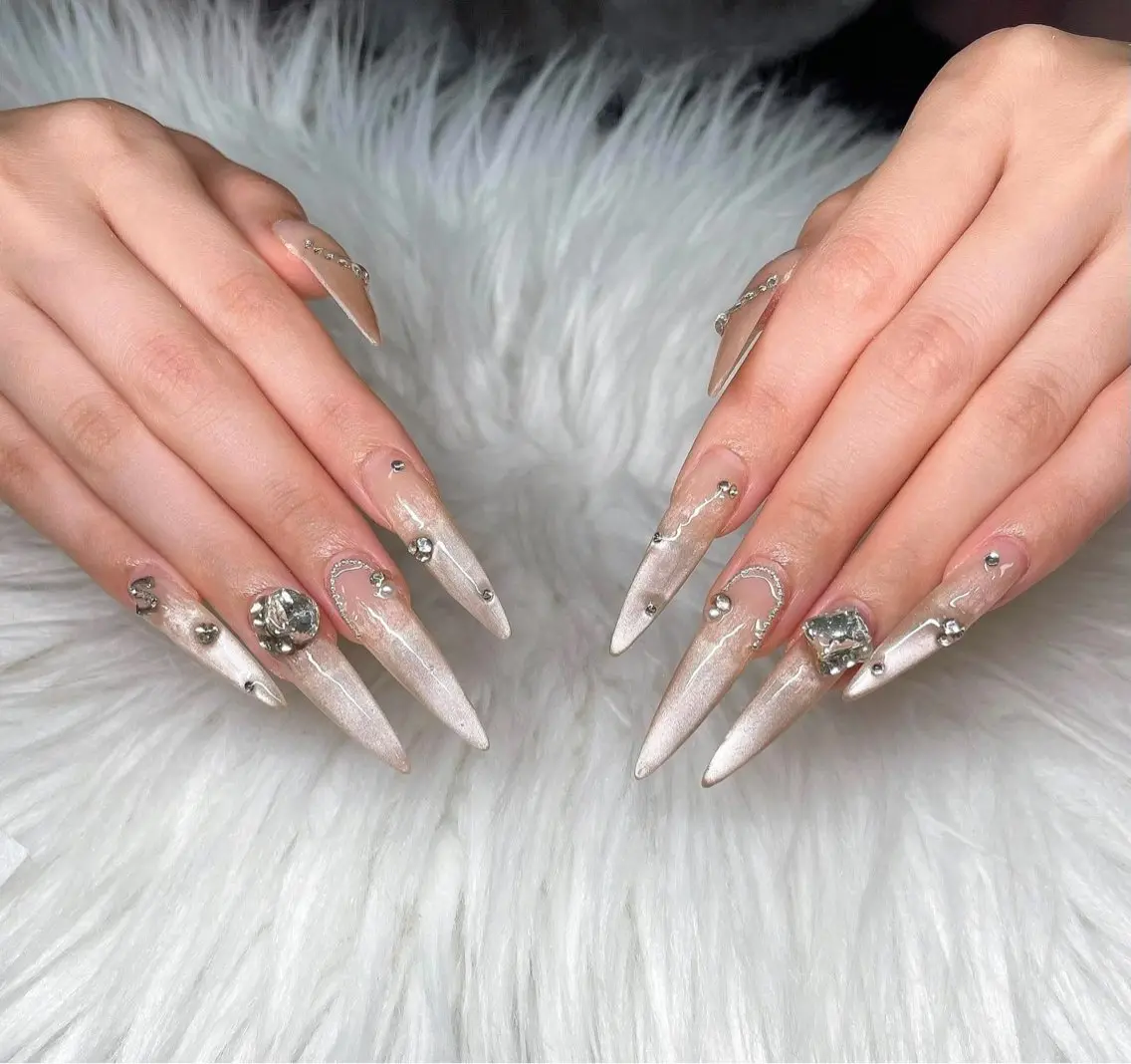 ネイル 長さ出し グラデーション 卒業式 キラキラネイル マグネットネイル ハンドネイル Lee Nailsのネイルデザイン