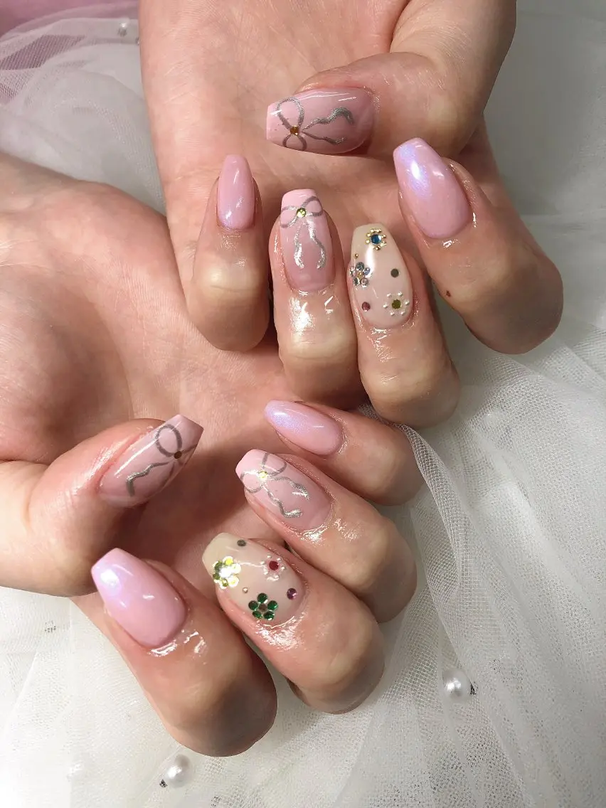 ネイル RUBYネイルサロン 9Caratsのネイルデザイン
