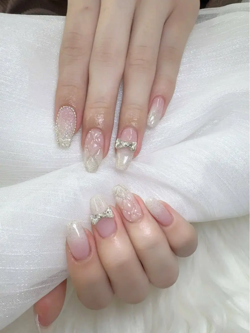 キッズ ネイル フレンチネイル グラデーション キラキラネイル 韓国ネイル マグネットネイル ハンドネイル ハンドケア Hara Nail 【持ち込みOK】のネイルデザイン