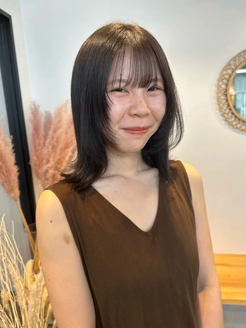 ミディアム カラー カット トリートメント yuika .のヘアスタイル