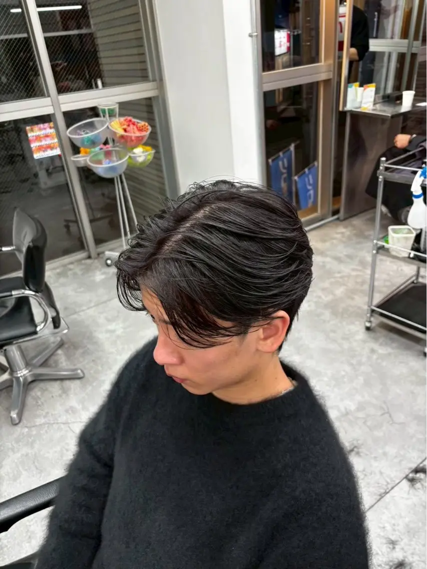 ショート 🩷アニメカラー🩵 mihoのヘアスタイル