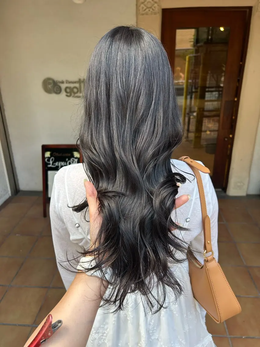 ロング カラー カット ヘアカラー トリートメント ヘッドスパ putri 川邉 優花のヘアスタイル