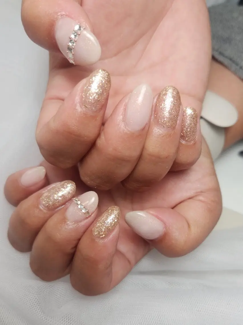 ネイル ジェルネイル キラキラネイル ラメ(グリッター) ストーンネイル Nailroom3  古屋のネイルデザイン
