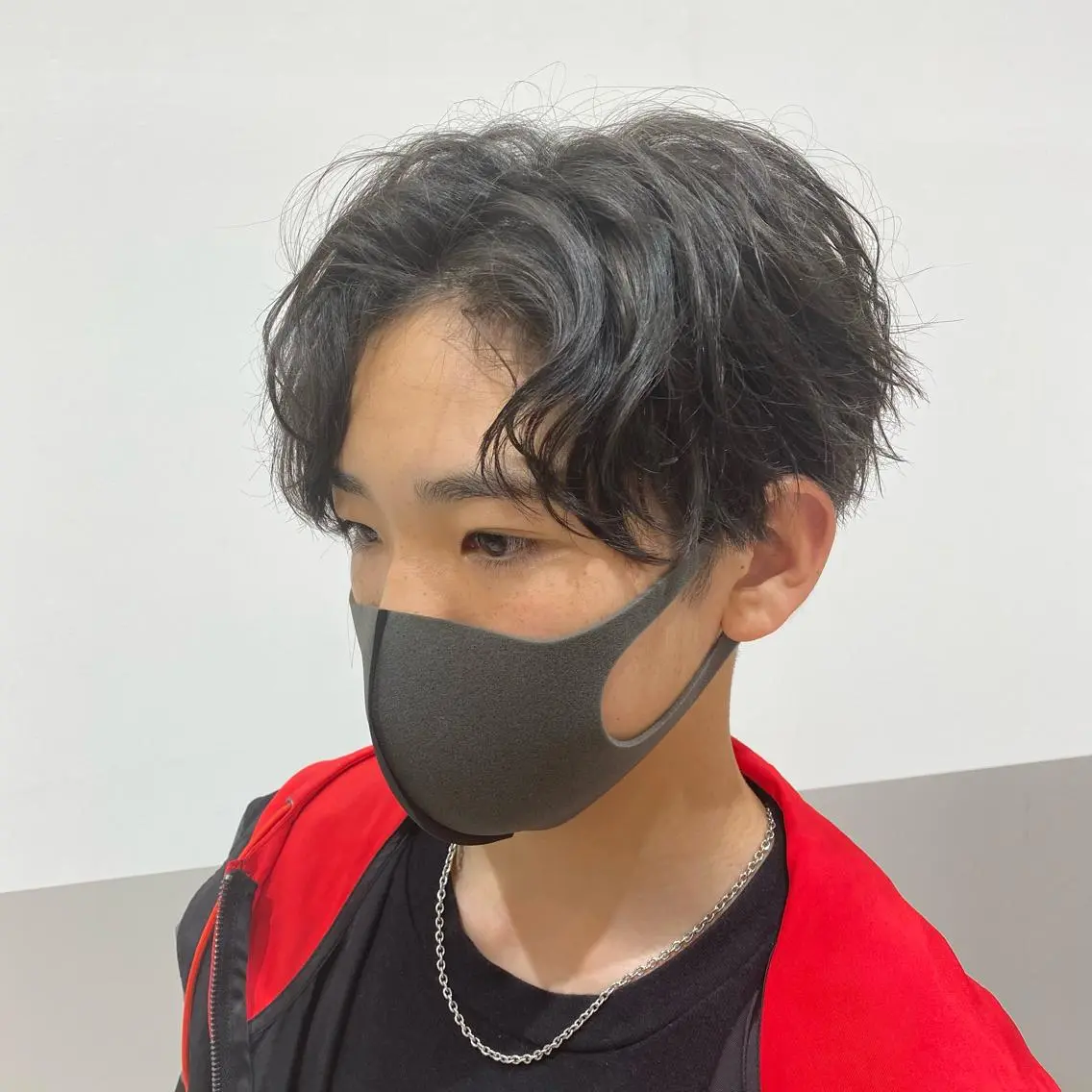 ショート メンズ センターパート メンズパーマ 外ハネヘア 💫副店長💫 篠崎 はやとのヘアスタイル