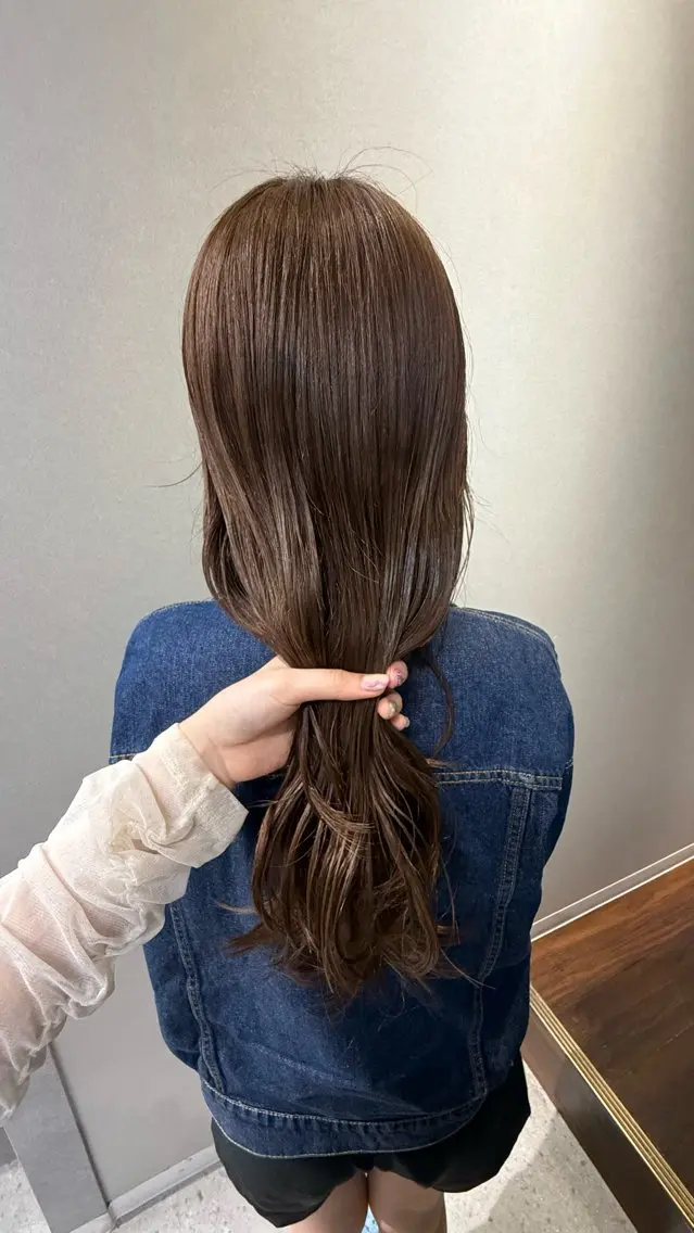 似合わせトーンダウンカラー🖤☆ミニモ学割 "就活応援クーポン👩🏻‍💻📑"プチトリートメント付きの写真