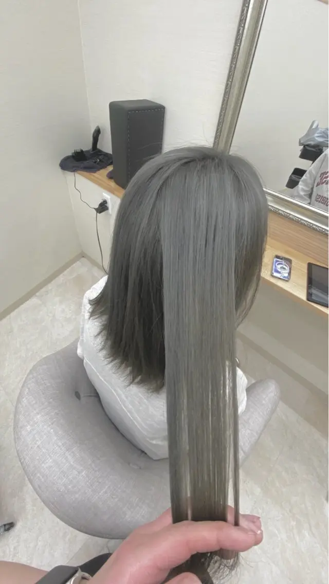 ミディアム カラー 難波 千夏のヘアスタイル