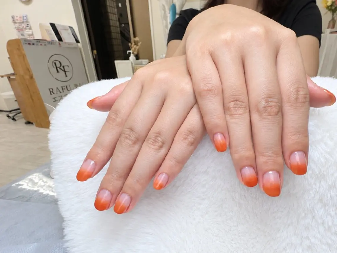 ネイル クリアネイル グラデーション 韓国ネイル 持ち込み オレンジ ハンドネイル 高山ルコ(NAIL) 店長のネイルデザイン