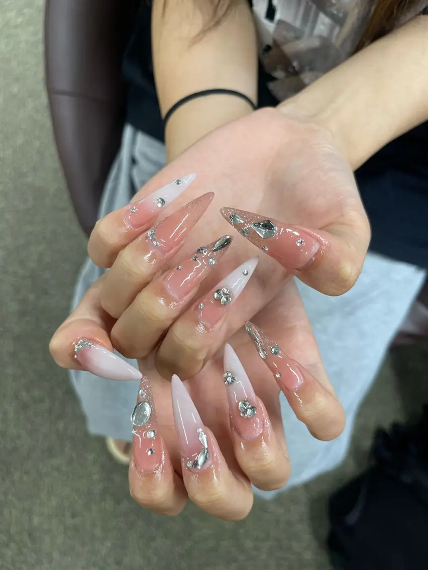 ネイル ハンドネイル NiJi Nailsのネイルデザイン