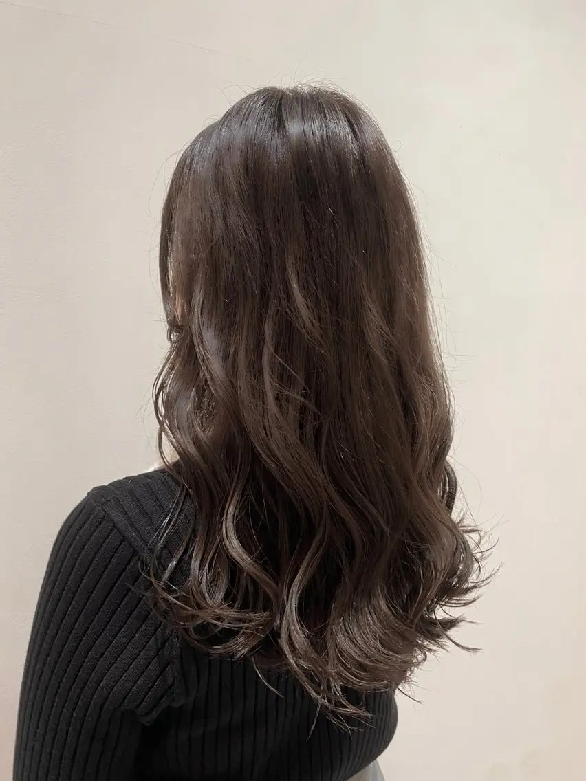 ロング カラー ベージュカラー ブルーカラー ブルーバイオレット ブラウンカラー ブラウンベージュ カット ヘアカラー トリートメント ♡オシャ髪♡AI ✂️newi町田のヘアスタイル
