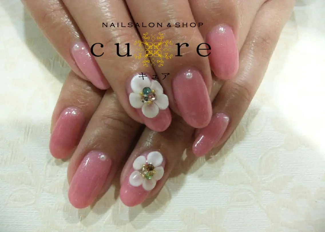 ミディアム ネイル ハンドネイル ネイルサロン Cureのネイルデザイン