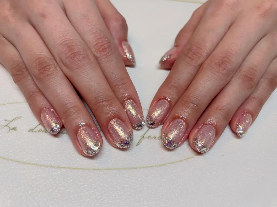 ネイル フレンチネイル ガラスフレンチ エン Nail salonのネイルデザイン