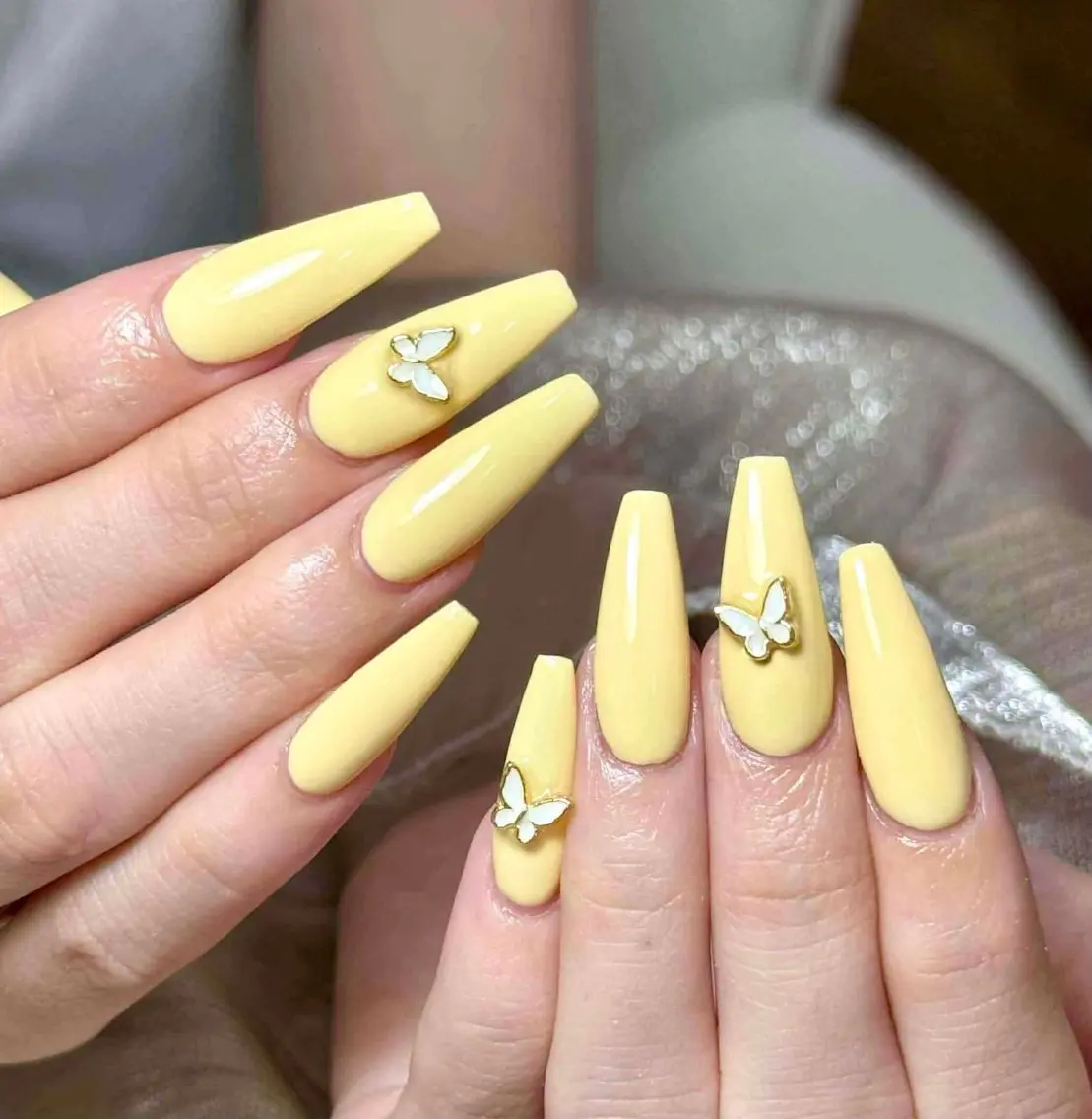 ネイル オーロラネイル ブルー チークネイル 長さ出し フットネイル Kaki ちゃんのネイルデザイン