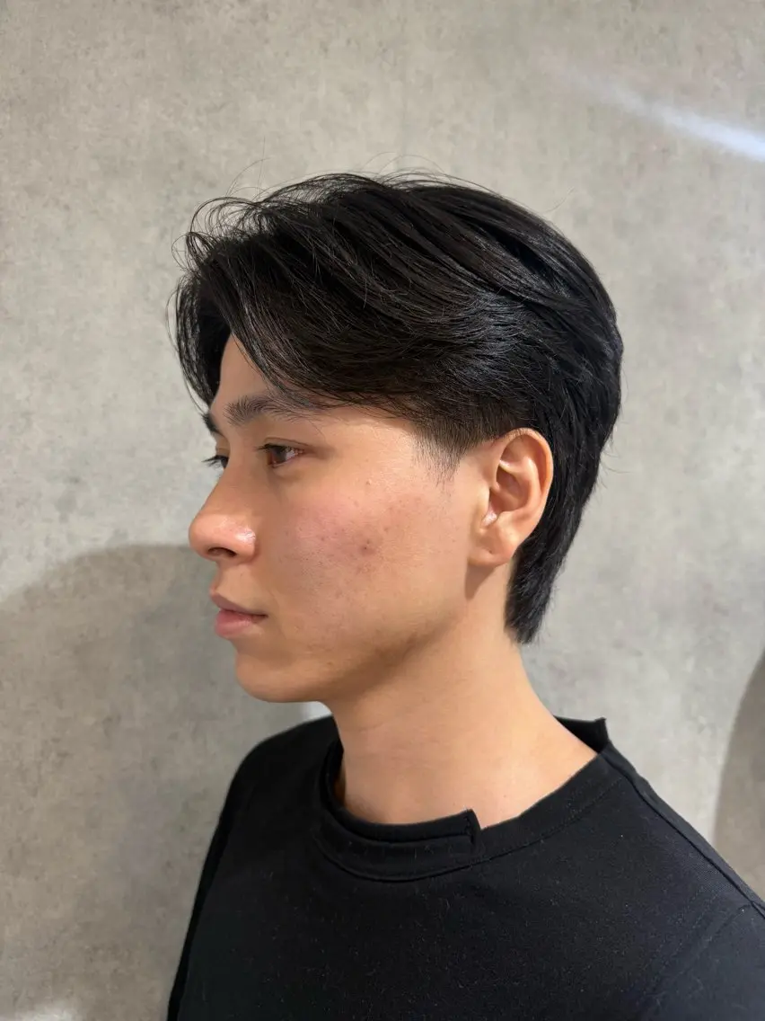 メンズ センターパート 中村 日南のヘアスタイル