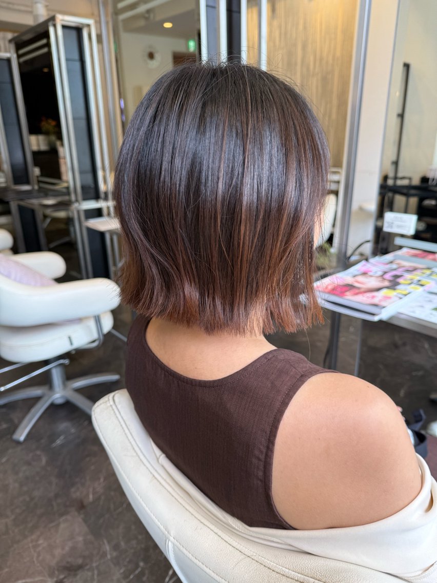 ミディアム ボブ 外ハネヘア 浜田 美来のヘアスタイル