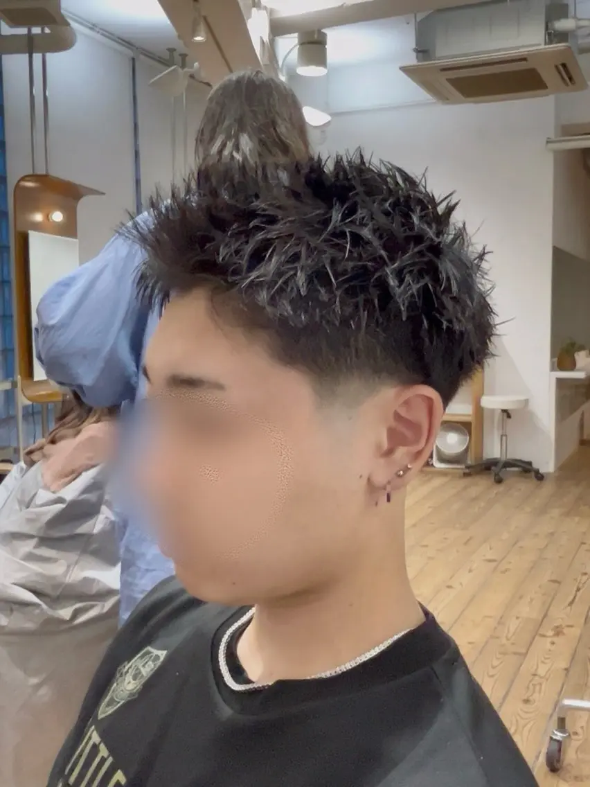 ショート メンズ フェードカット スパイキーショート ショートヘア Koki/ メンズヘア特化のヘアスタイル