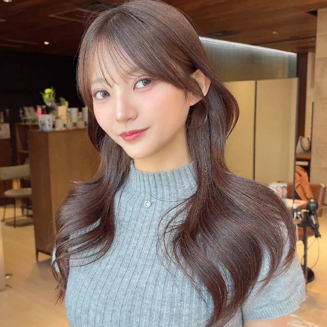 ロング くびれヘア 顔周りカット ハッシュカット ハイレイヤー 韓国風ヘア カット ヘアカラー トリートメント Nanako。/韓国 ハッシュカットのヘアスタイル