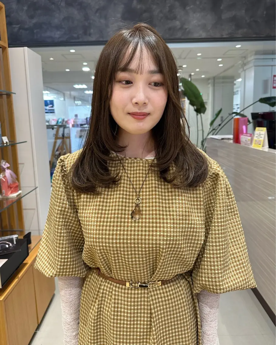 セミロング レイヤーカット NAKAHARA TSUKUSHIのヘアスタイル
