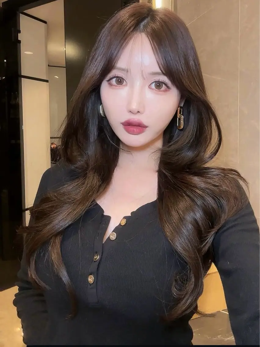 ロング シールエクステ エクステ 韓国風ヘア レイヤーカット ヘアカラー エクステ ヘアサロンelyts 表参道店のヘアスタイル