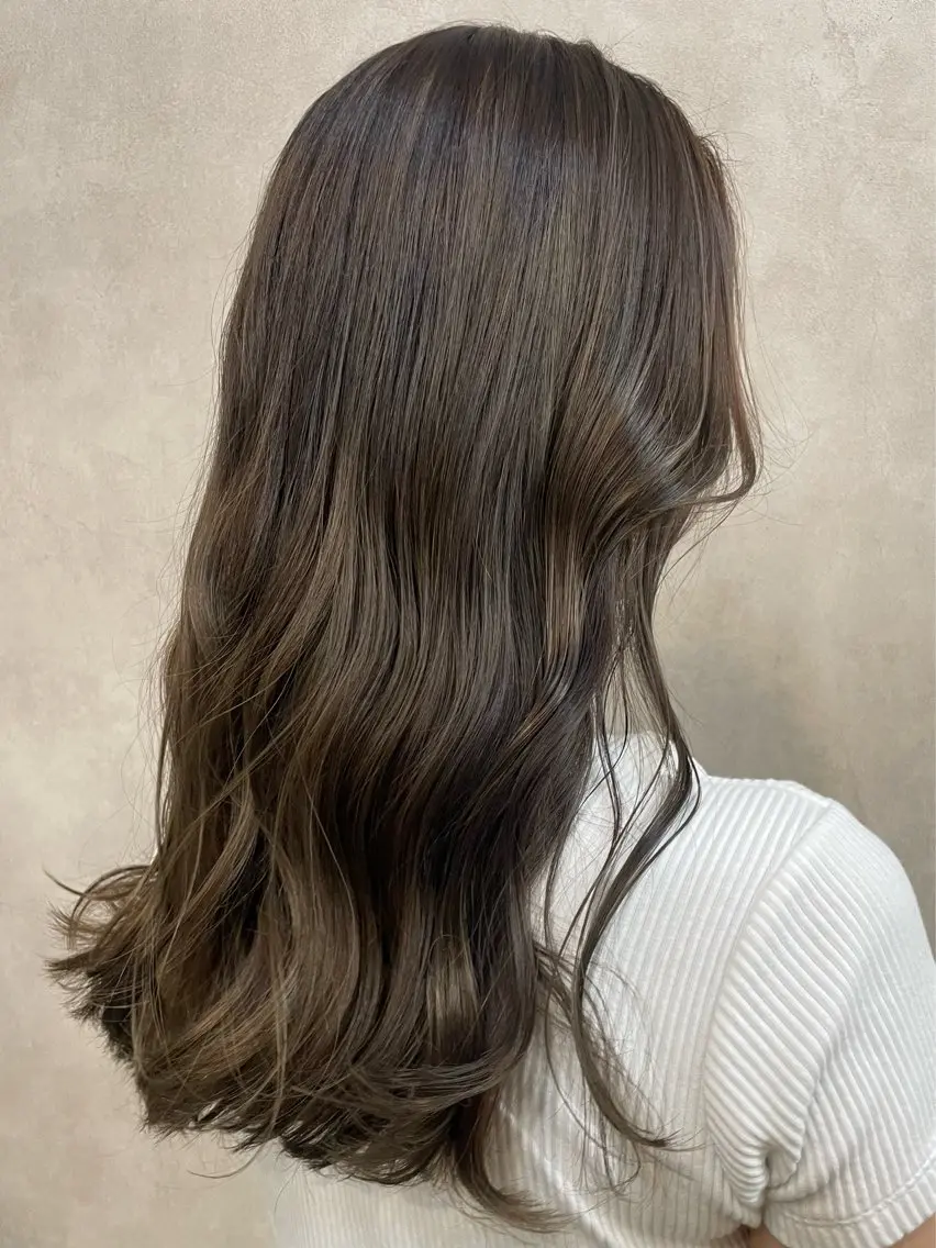 ロング 【aini天王寺】 𝐚𝐢𝐫𝐢✂︎のヘアスタイル