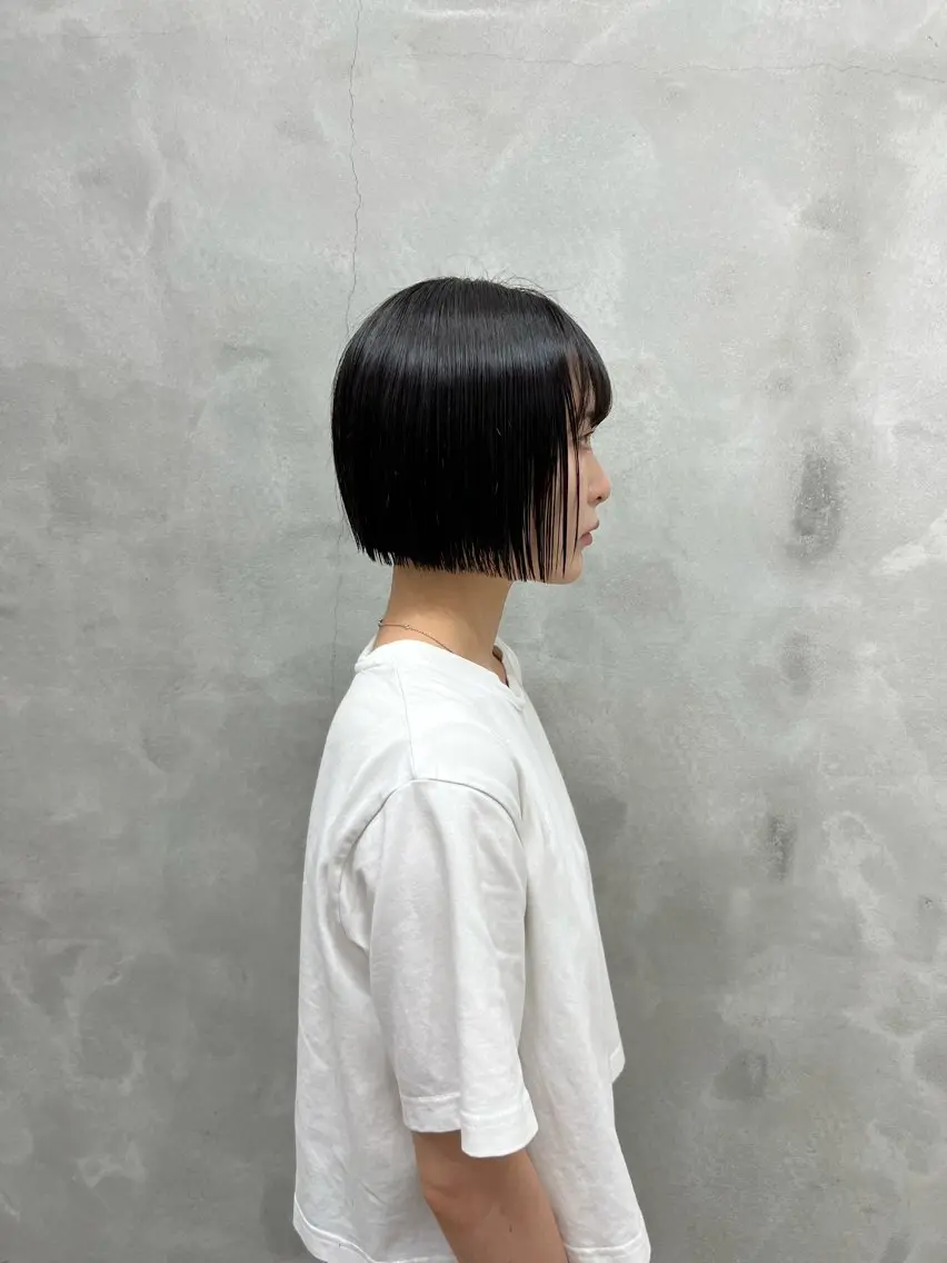 ショート 切りっぱなしボブ ボブ 村山 豪歩のヘアスタイル