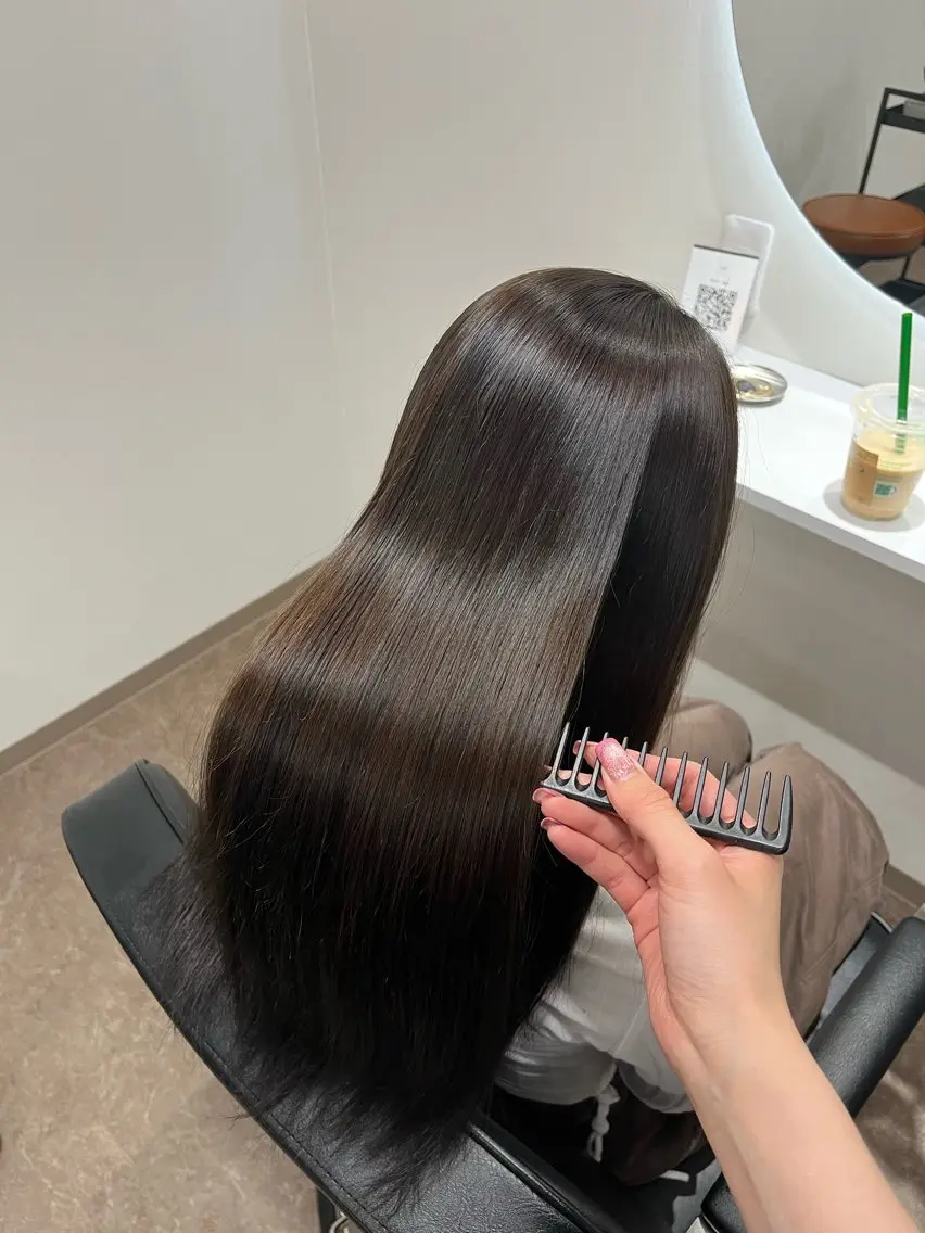 ロング カラー ブリーチ ヘアカラー 本木下朋花/髪質 改善×ダブルカラーのヘアスタイル
