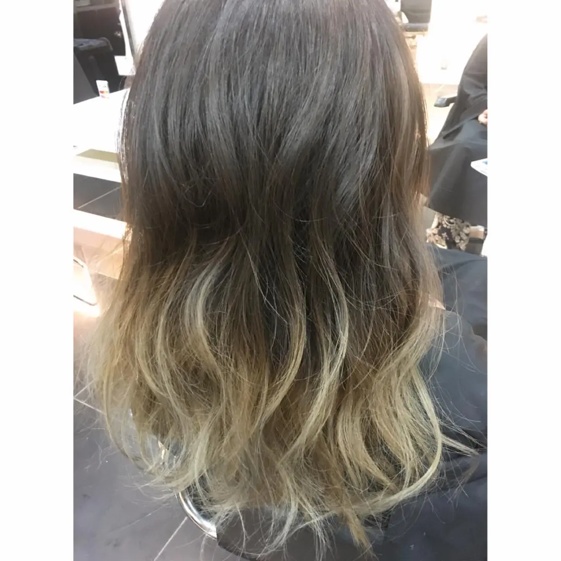 カラー ブリーチ グラデーションカラー 早川 真幸のヘアスタイル
