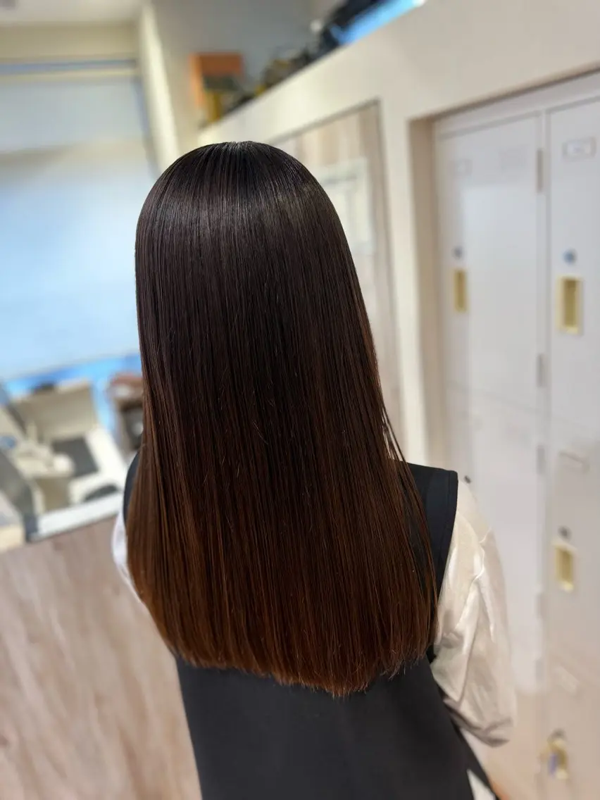 ロング 縮毛矯正 ☘️お悩み解決☘️ 岡部恒輝のヘアスタイル