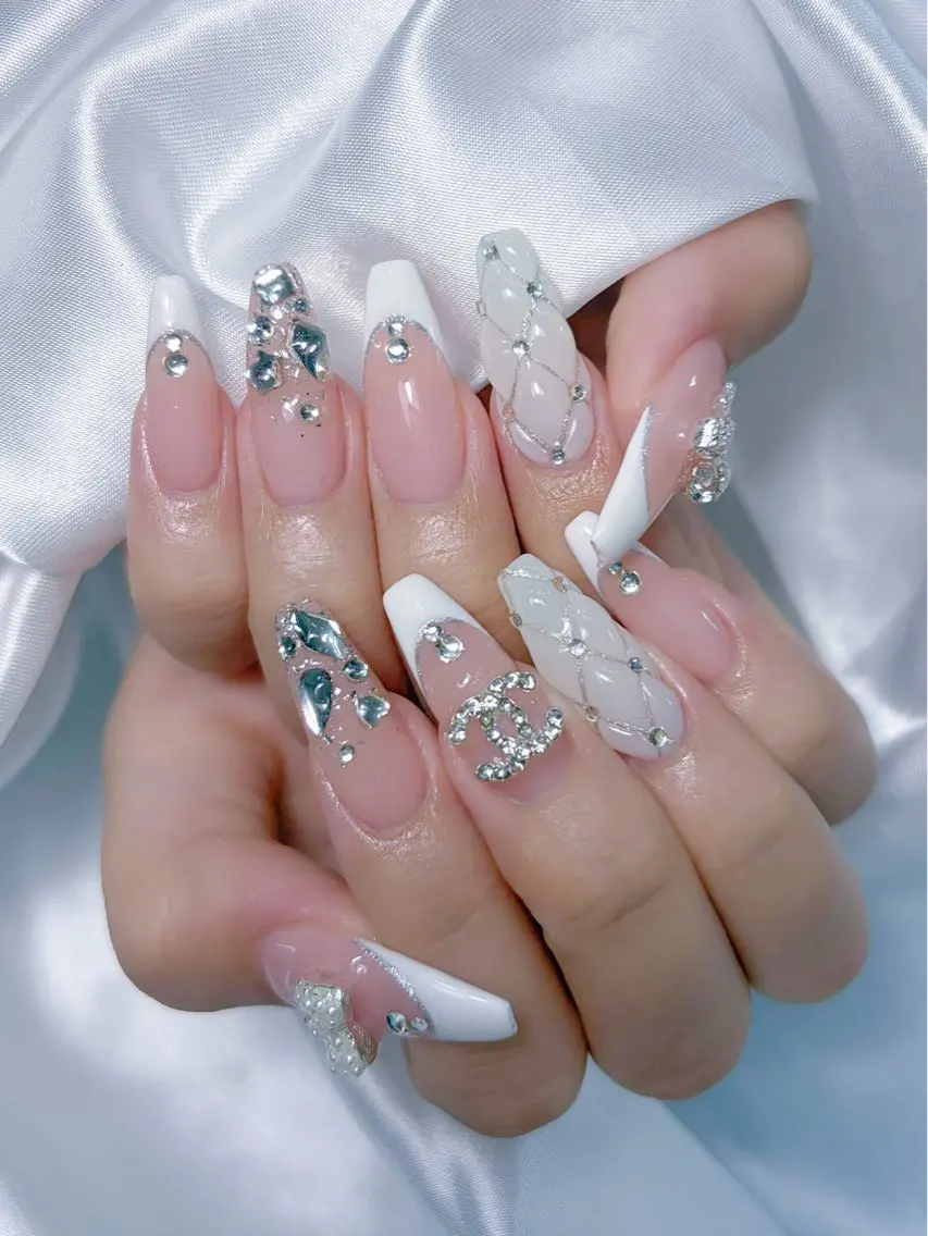 ネイル ハンドネイル LEELA NAIL STUDIOのネイルデザイン